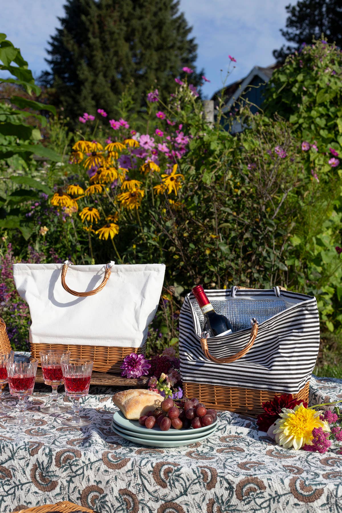 WILLOW AND STRIPED FABRIC COOLER BAG WILLOW HANDLE