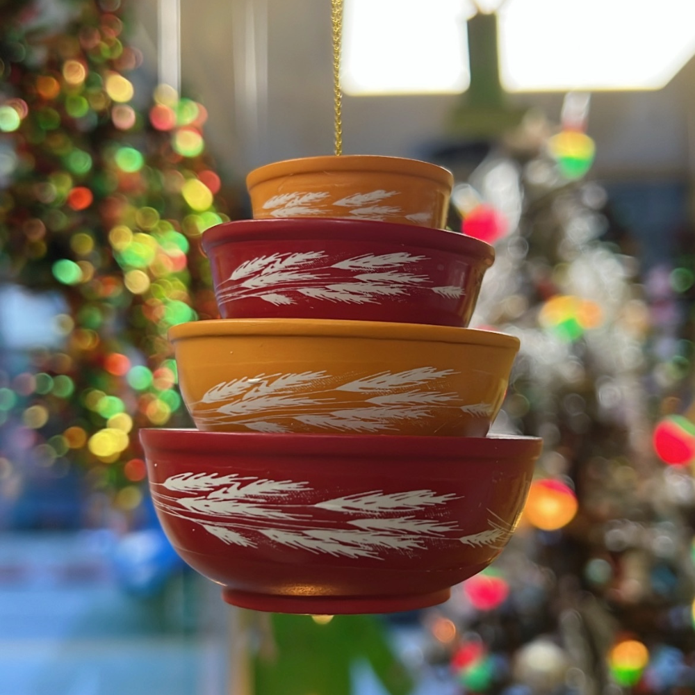Miniature Bowl Stack Ornament: Green
