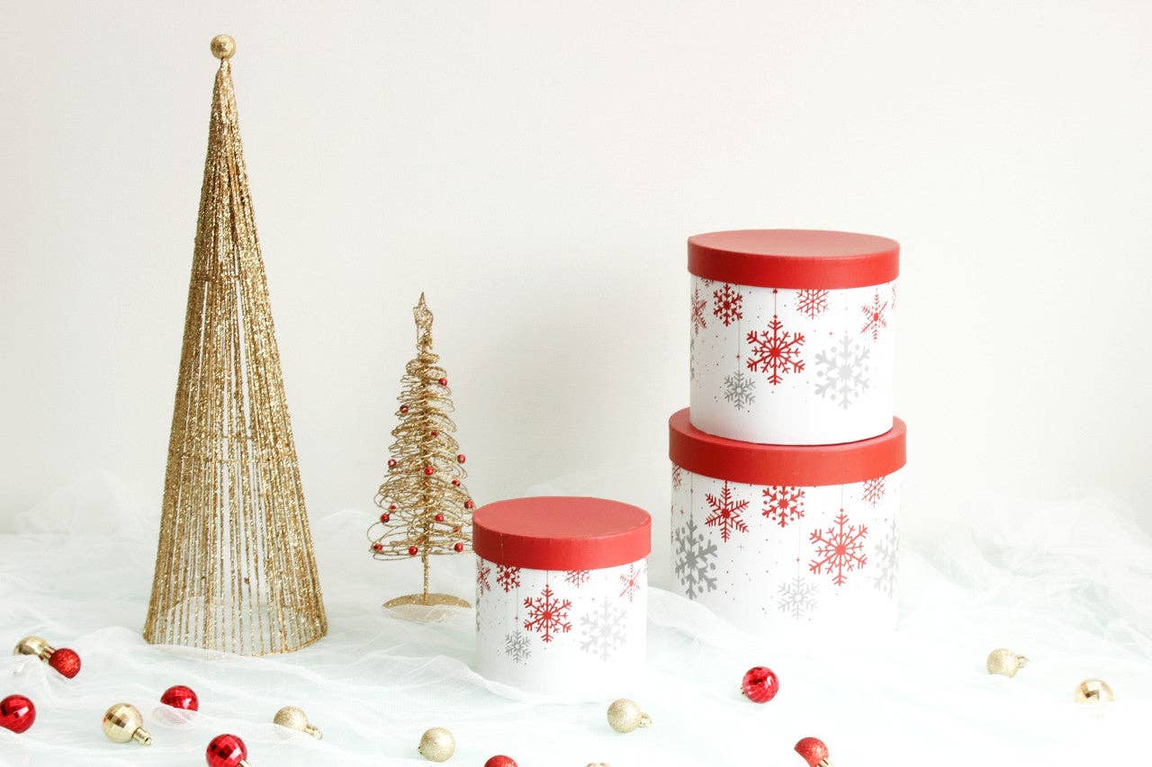 Holiday Round Hat Flower Box: Red & White Snowflakes / Medium